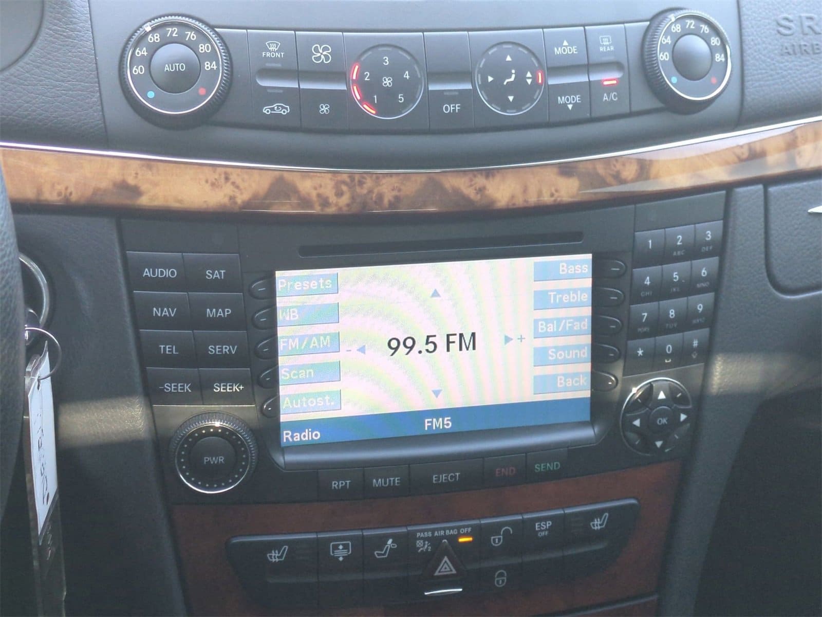 Thumbnail: 2006 Mercedes-Benz E-Class - 28