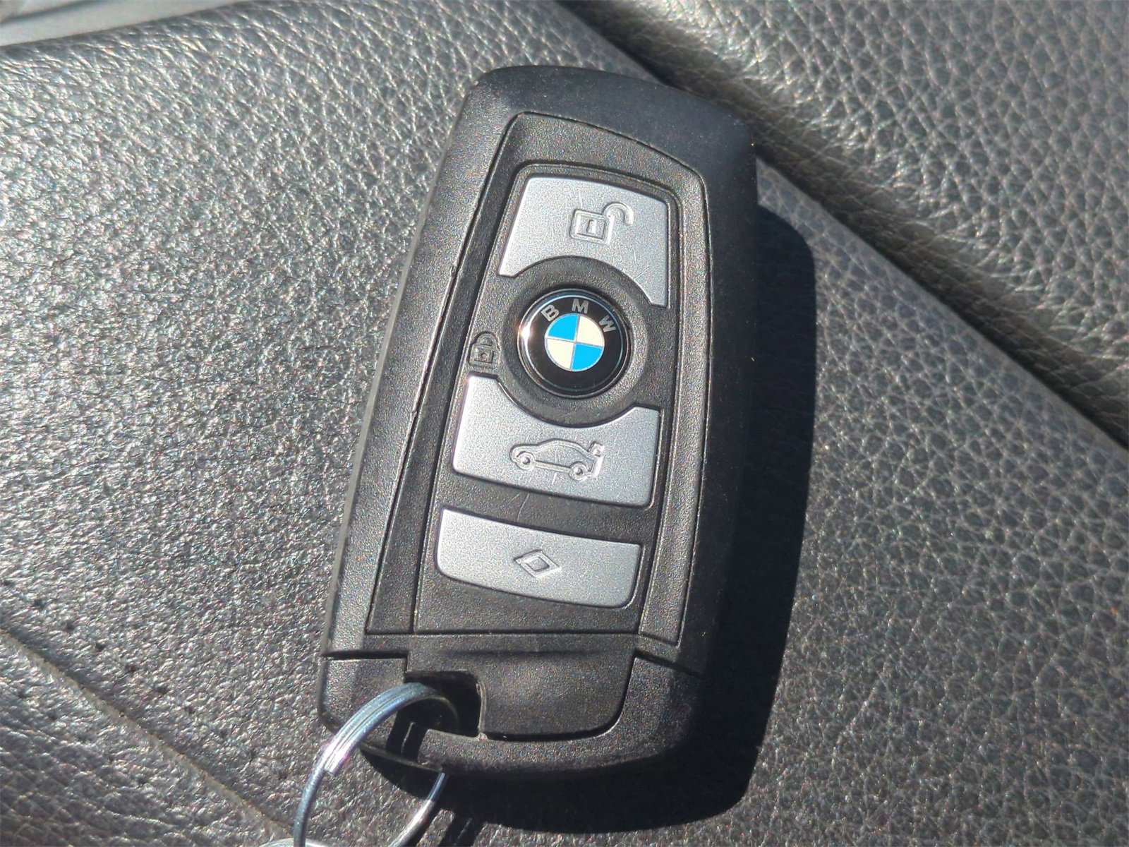 Thumbnail: 2011 BMW 5 Series - 33