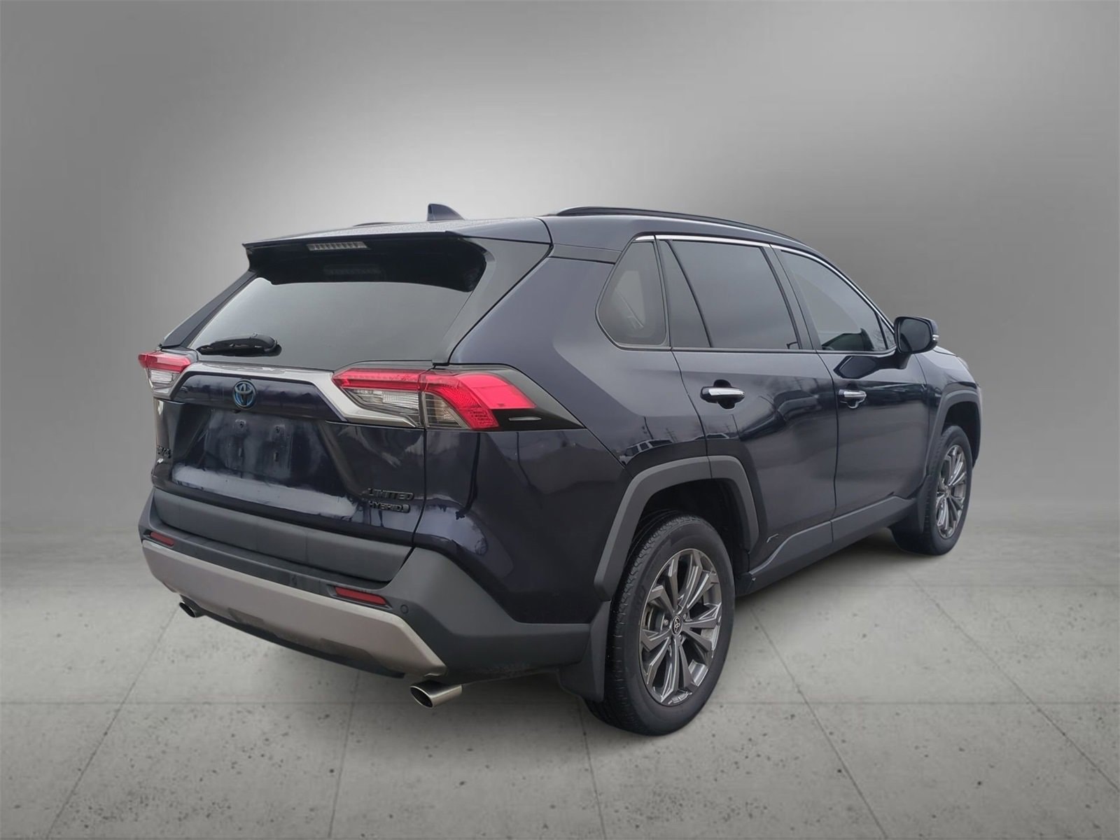 Thumbnail: 2022 Toyota RAV4 - 8