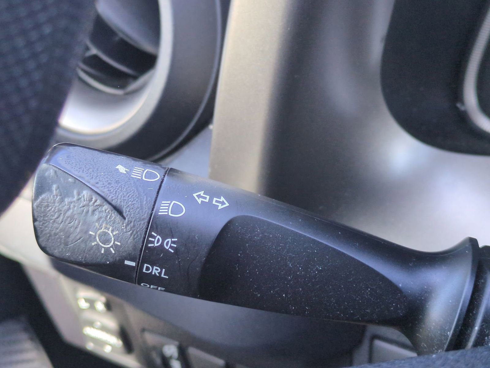 Thumbnail: 2015 Toyota RAV4 - 26