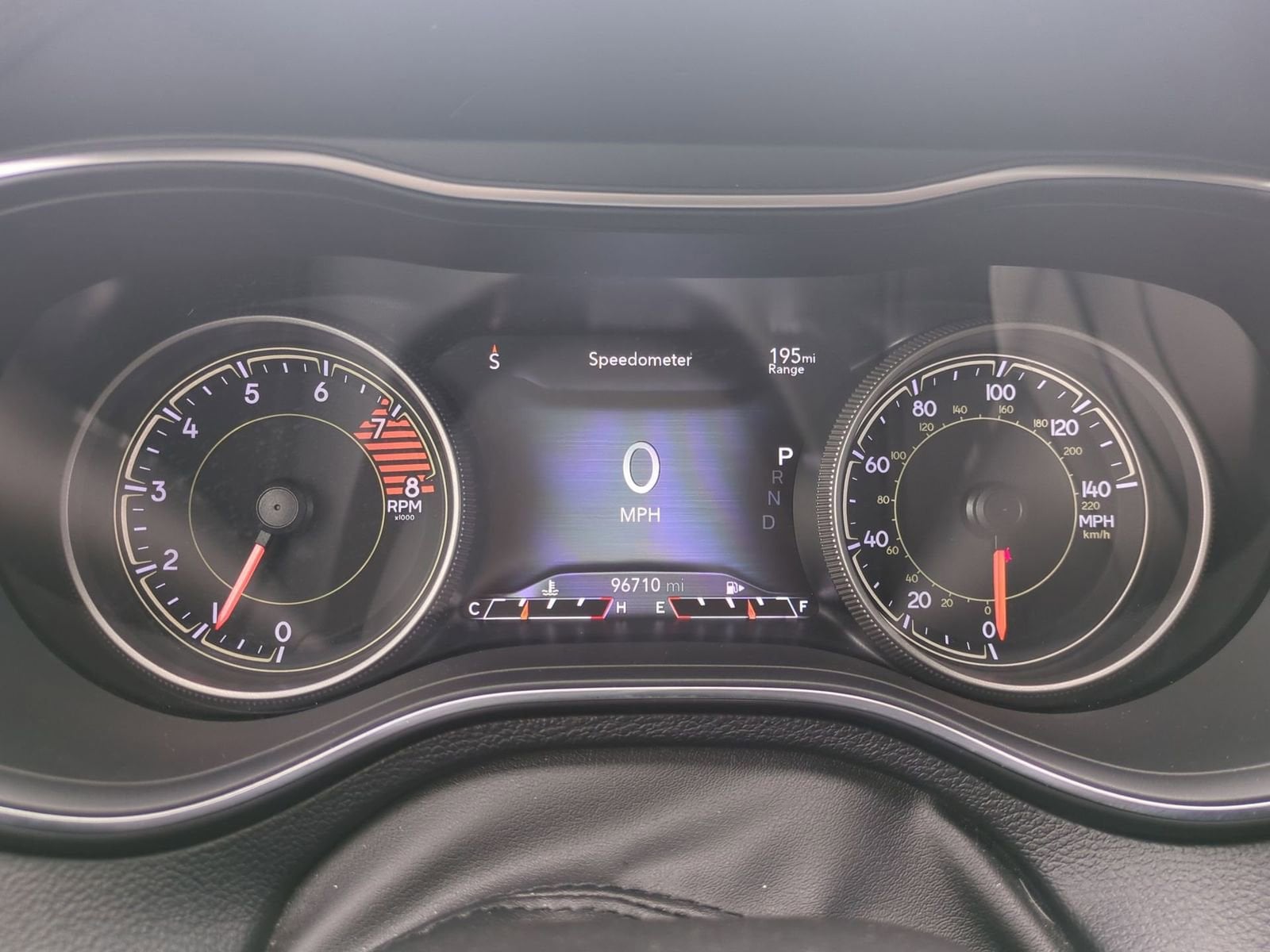 Thumbnail: 2019 Jeep Cherokee - 32