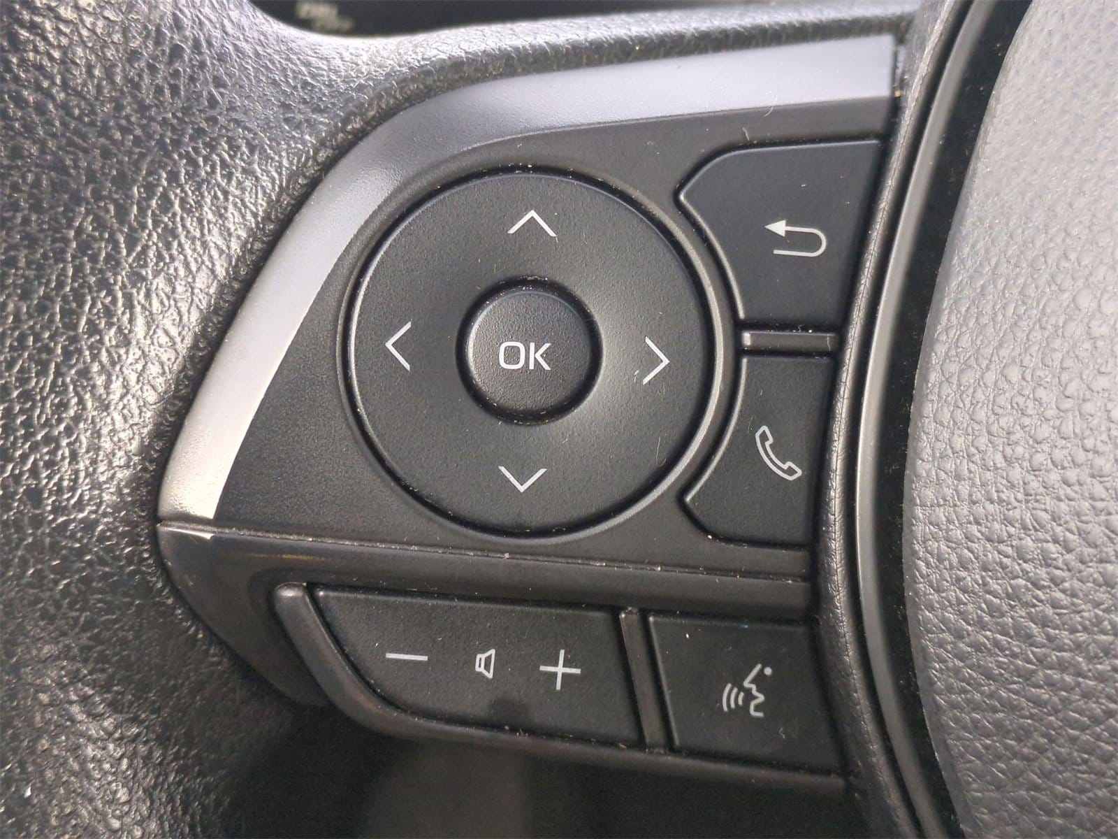 Thumbnail: 2023 Toyota Corolla - 23