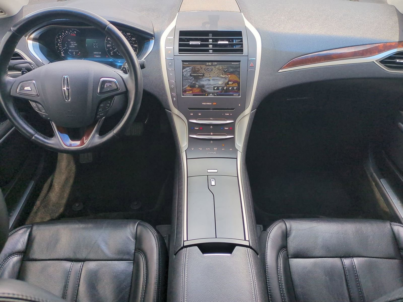 Thumbnail: 2016 Lincoln MKZ - 15