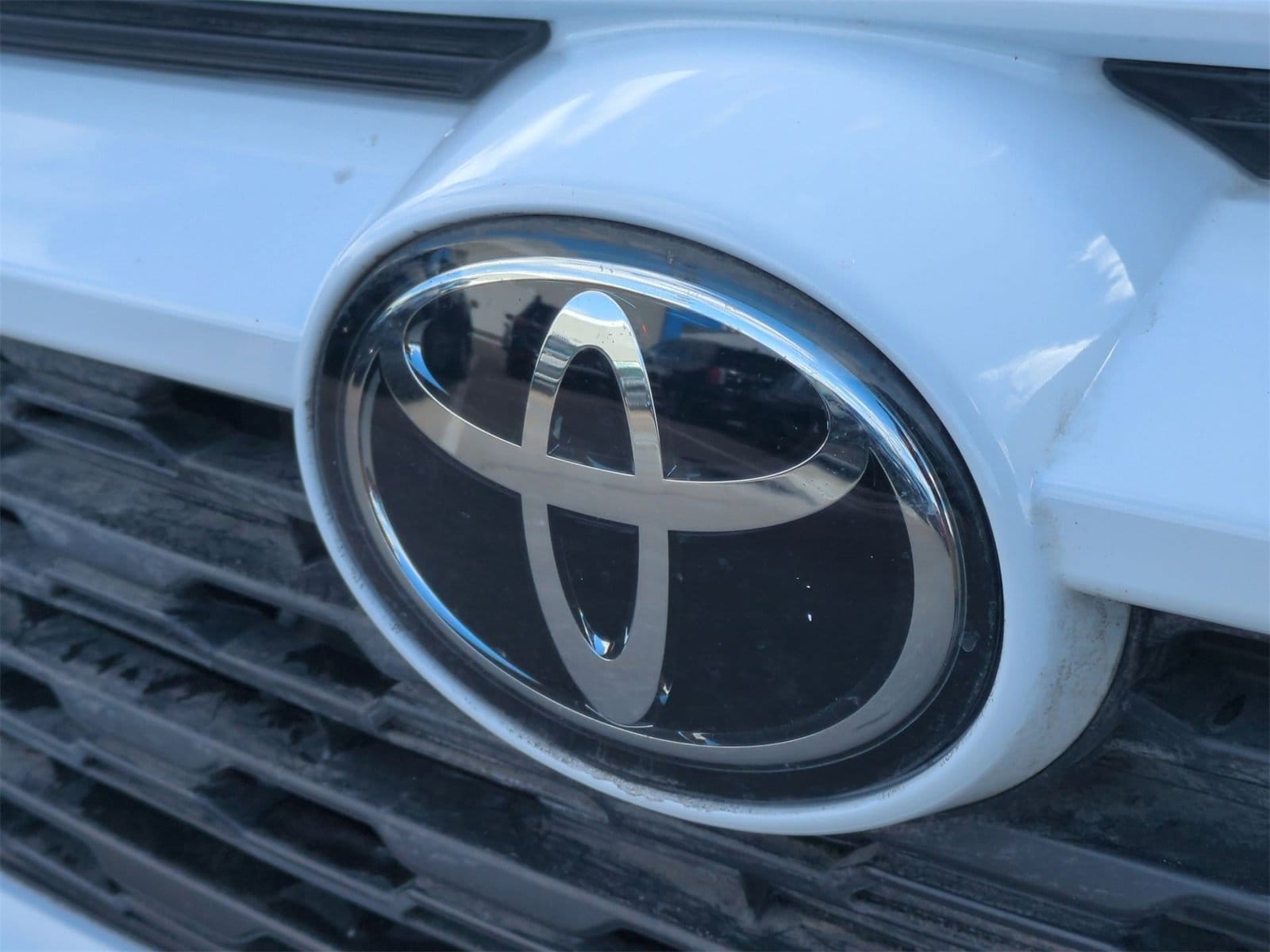 Thumbnail: 2025 Toyota RAV4 - 12