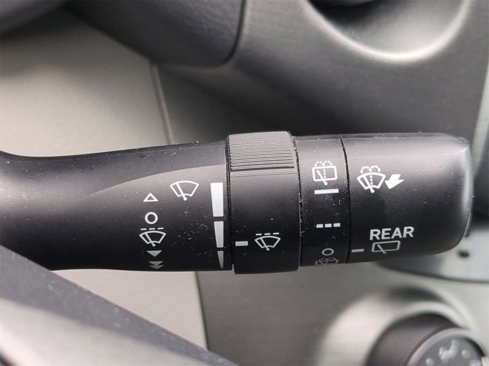 Thumbnail: 2011 Toyota RAV4 - 27