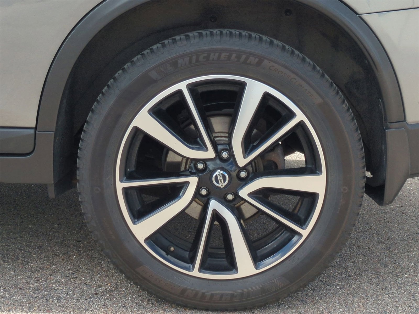 Thumbnail: 2019 Nissan Rogue - 14