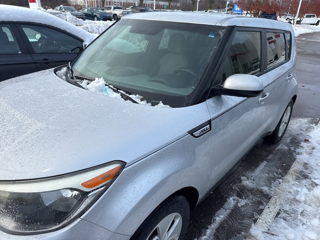 Used 2016 Kia Soul Base FWD Hatchback
