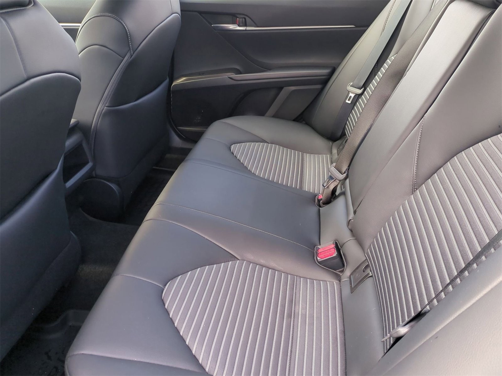 Thumbnail: 2023 Toyota Camry - 18