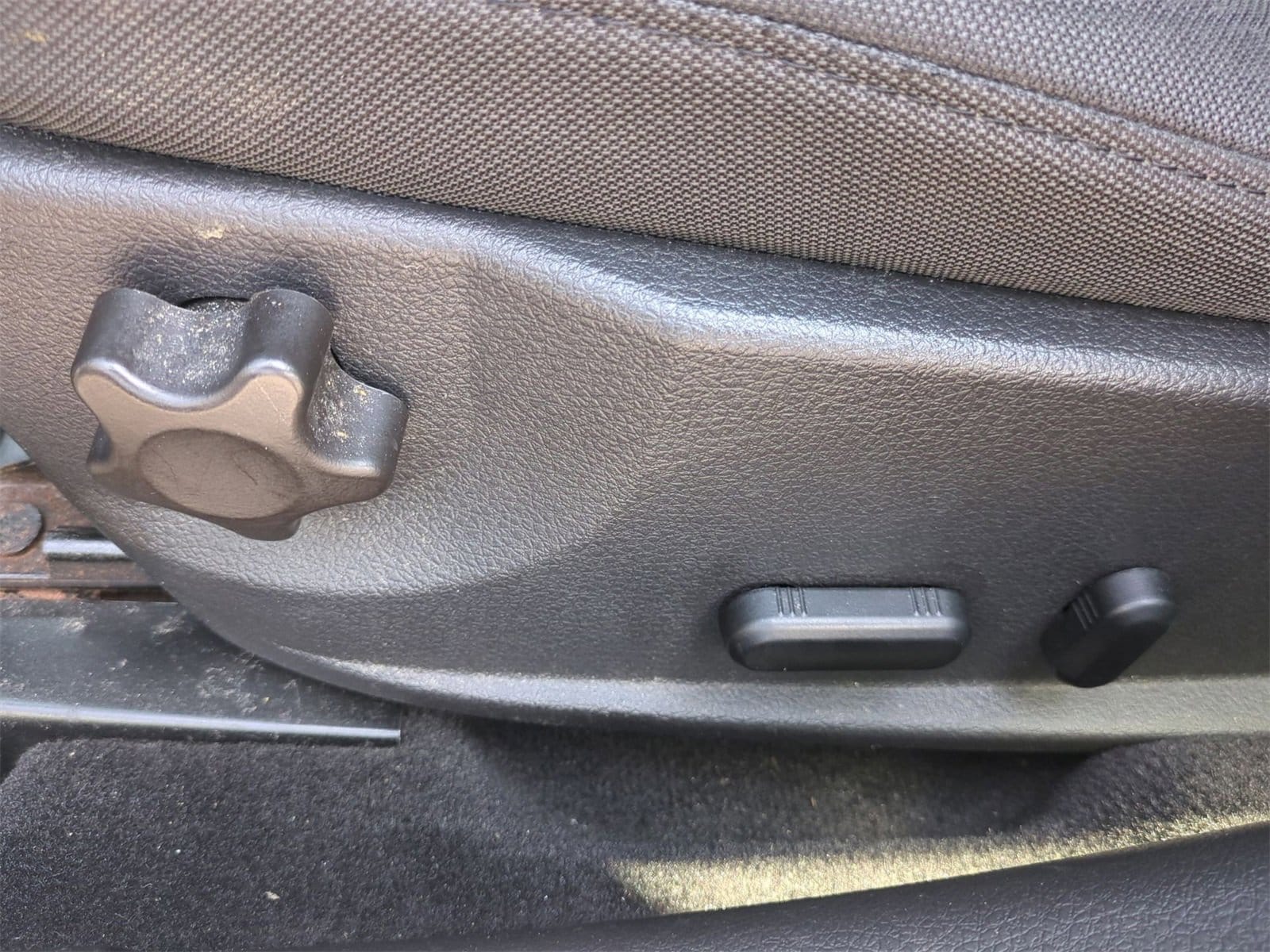 Thumbnail: 2012 Ford Fusion - 17