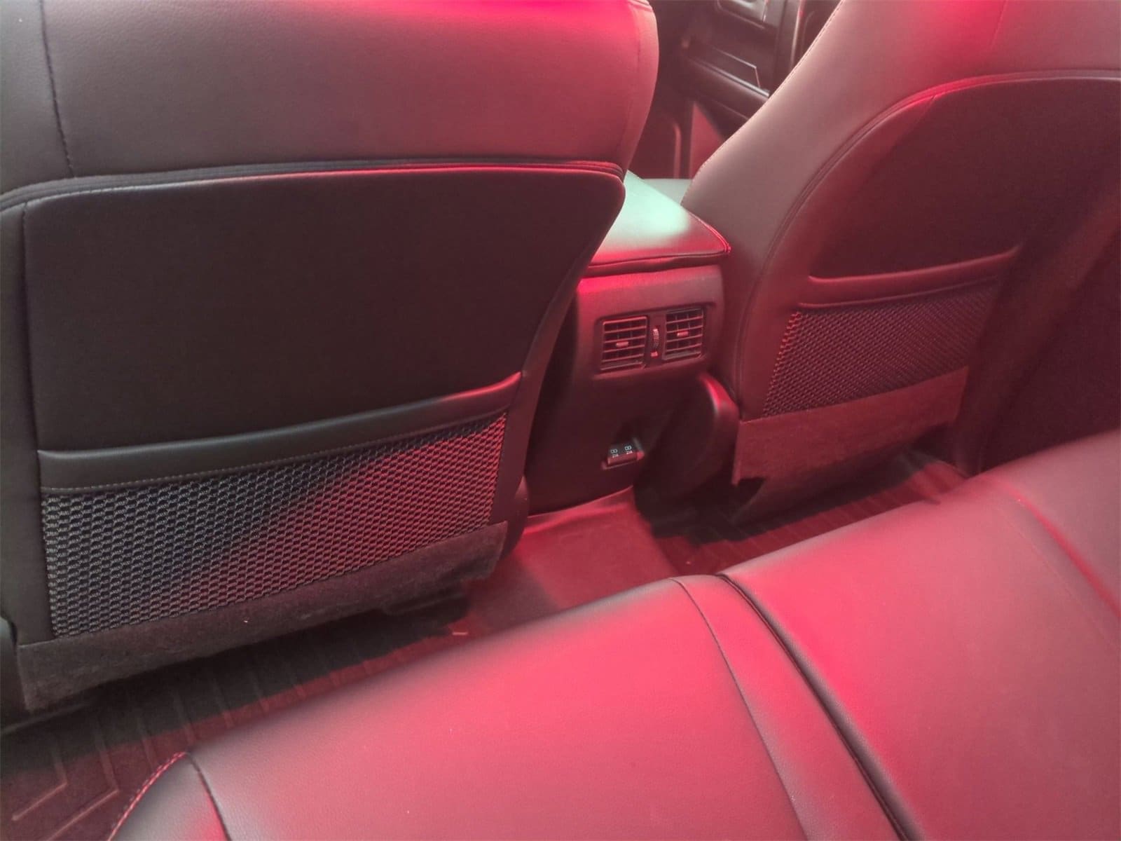 Thumbnail: 2022 Toyota 4Runner - 18