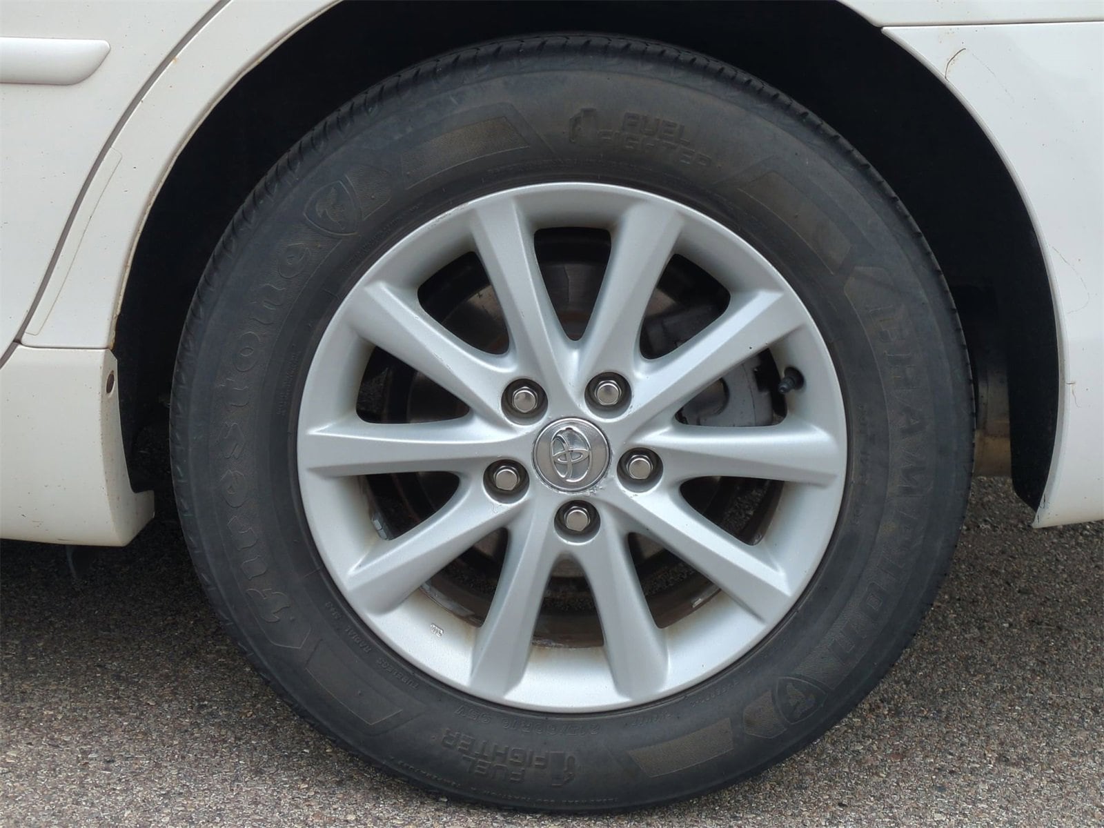 2010 Toyota Camry XLE 14
