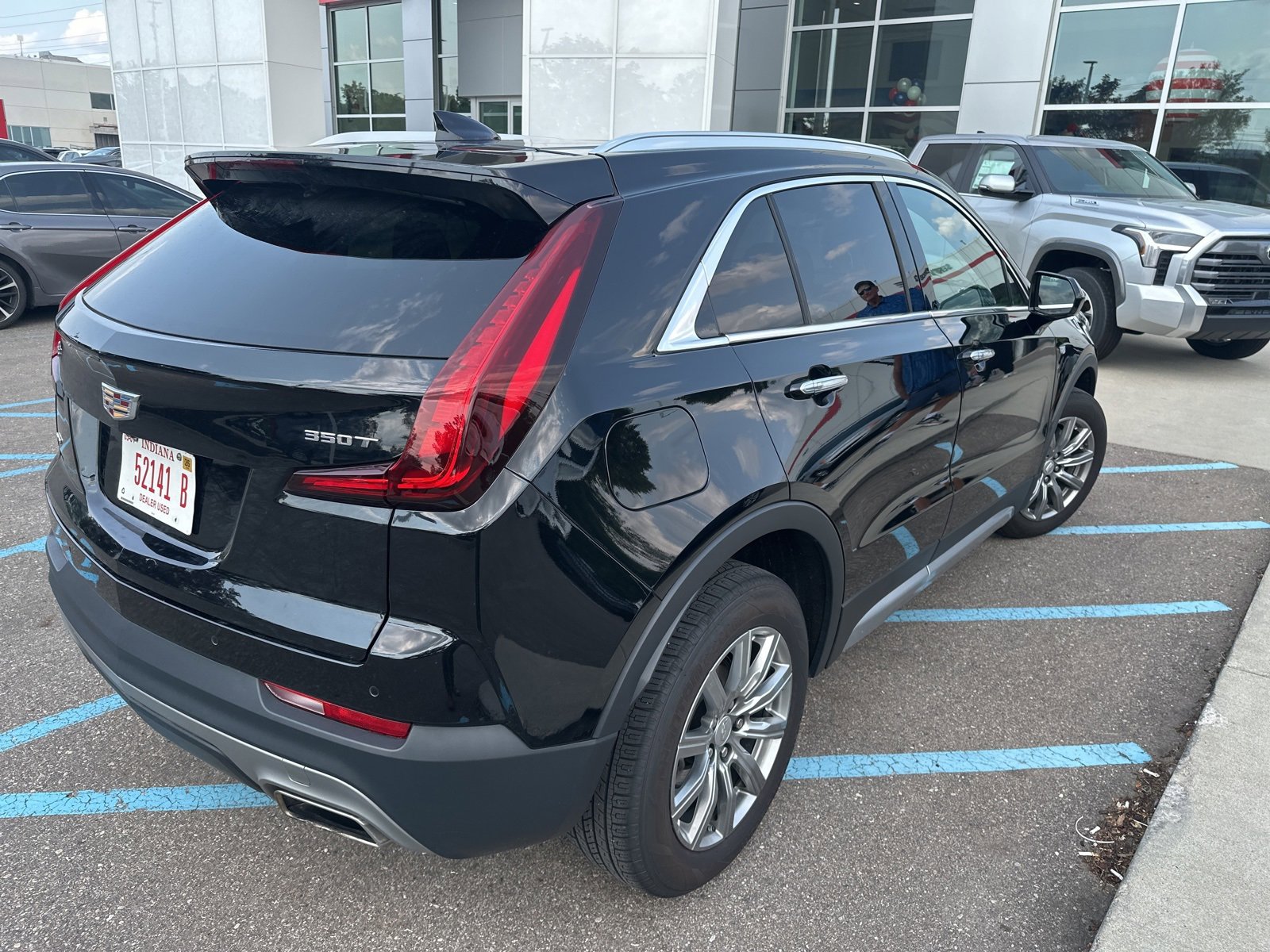 Thumbnail: 2020 Cadillac XT4 - 3