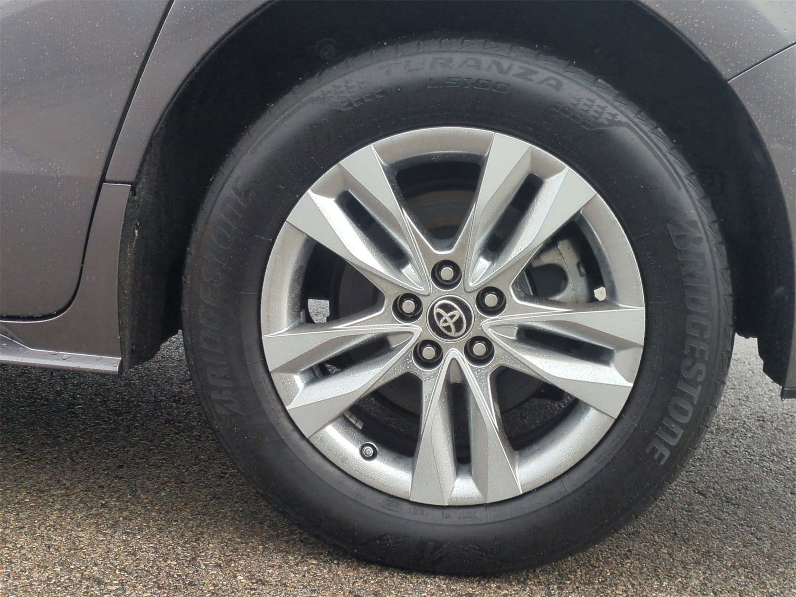 Thumbnail: 2022 Toyota Sienna - 14