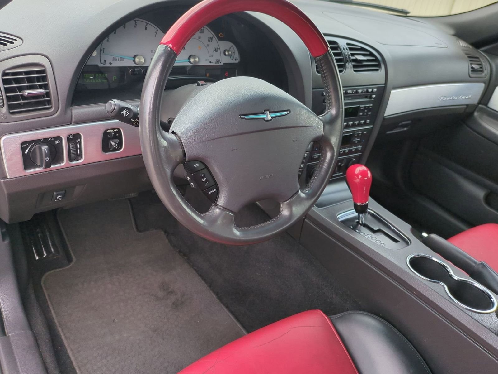 Thumbnail: 2002 Ford Thunderbird - 10