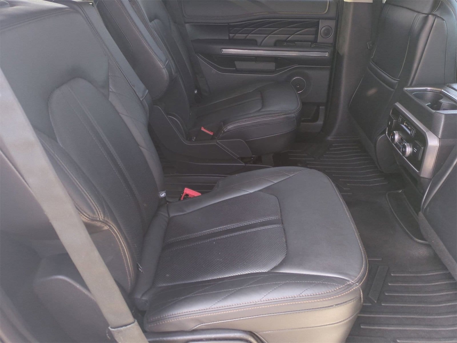 Thumbnail: 2019 Ford Expedition - 21