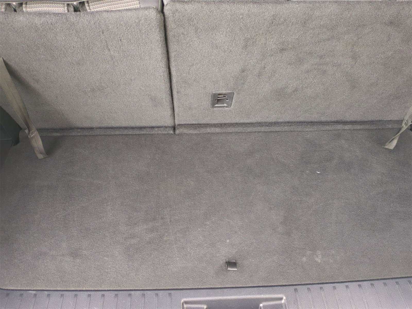 Thumbnail: 2023 Toyota Highlander - 32