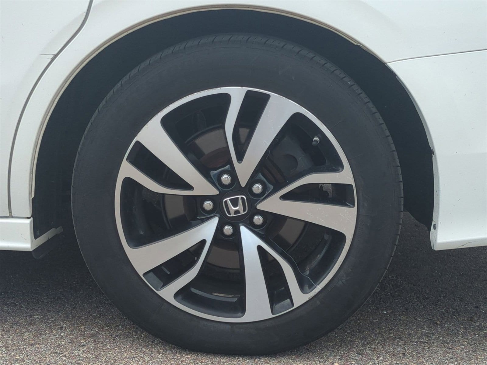 Thumbnail: 2018 Honda Odyssey - 14