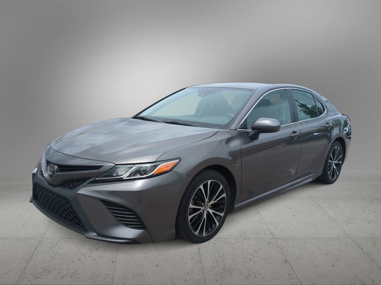 Thumbnail: 2019 Toyota Camry - 4