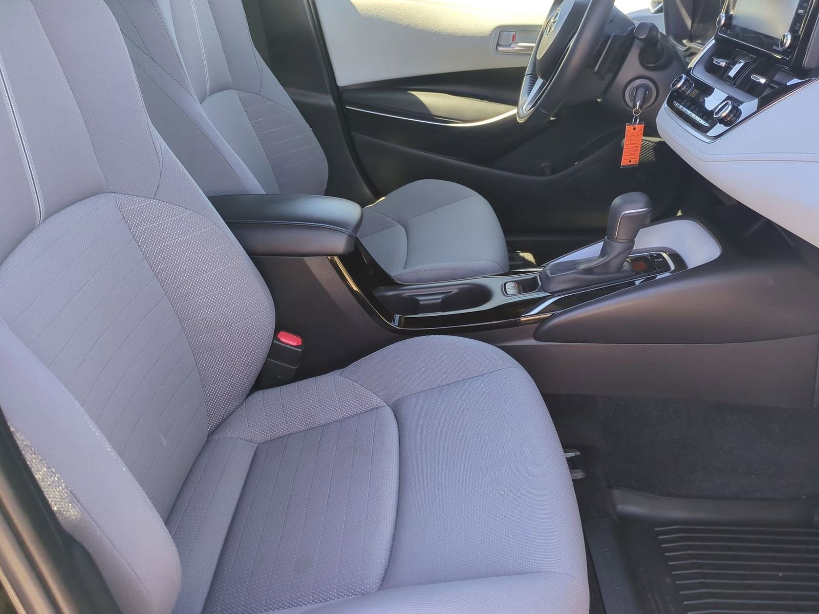 Thumbnail: 2022 Toyota Corolla - 21