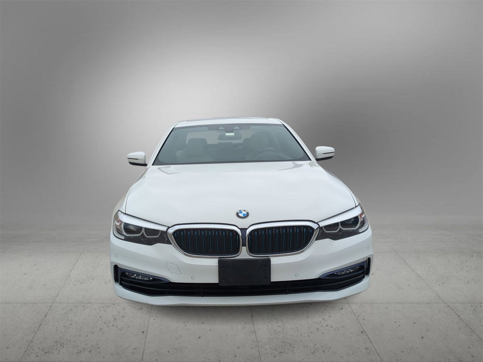 Thumbnail: 2018 BMW 5 Series - 3