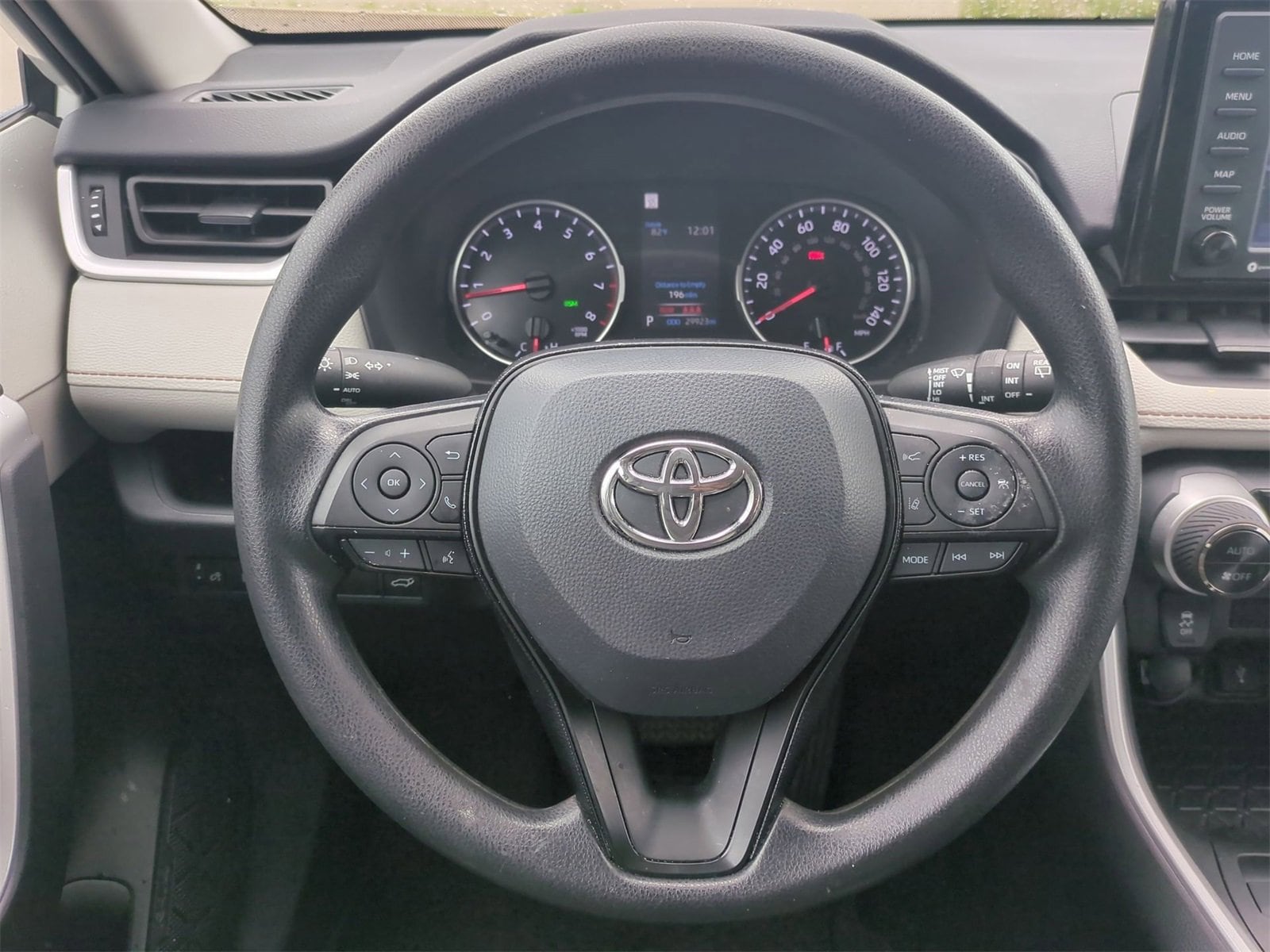 Thumbnail: 2022 Toyota RAV4 - 24