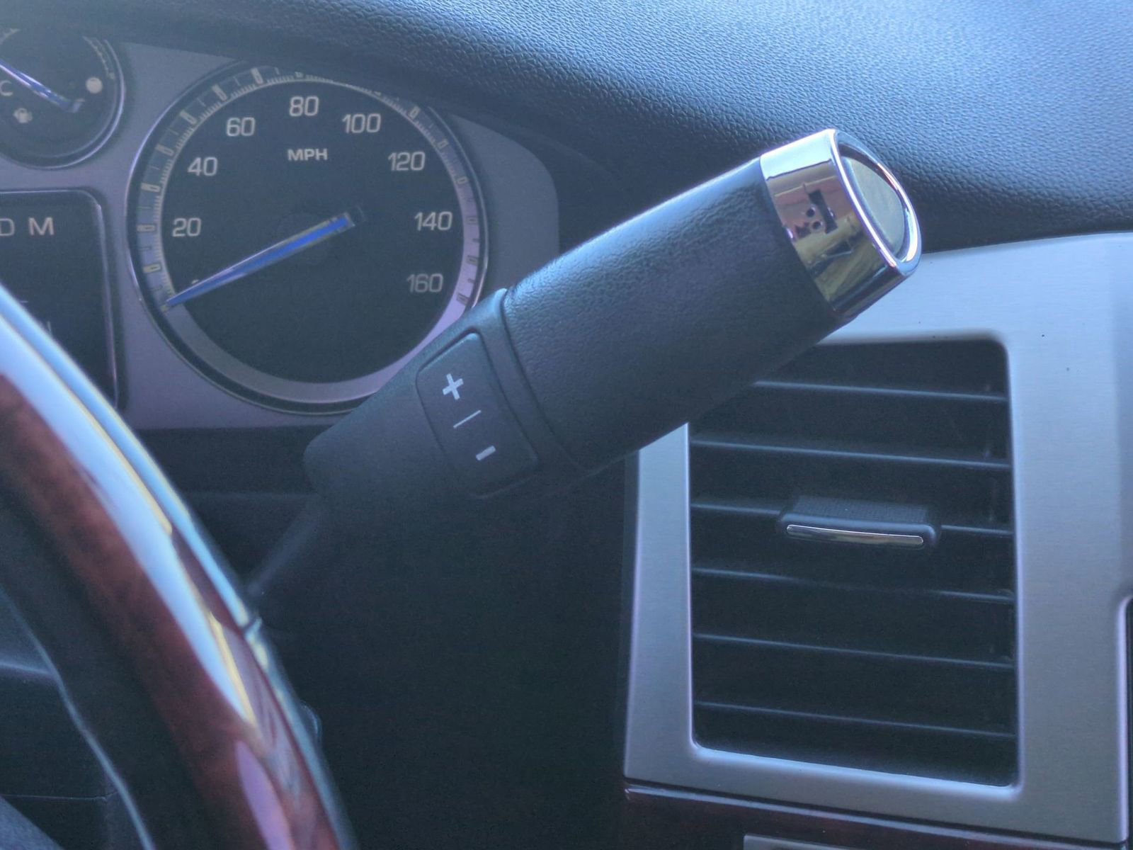 Thumbnail: 2012 Cadillac Escalade - 32