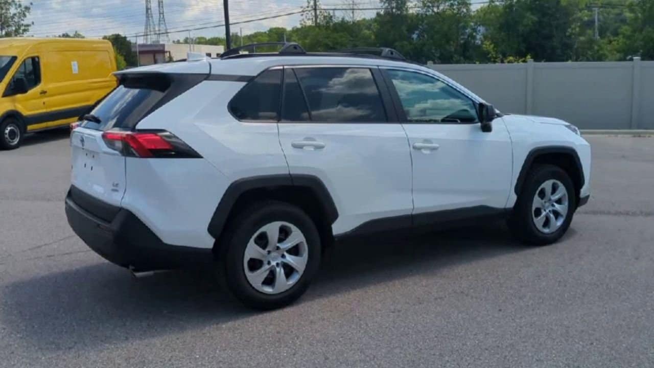 Thumbnail: 2020 Toyota RAV4 - 8