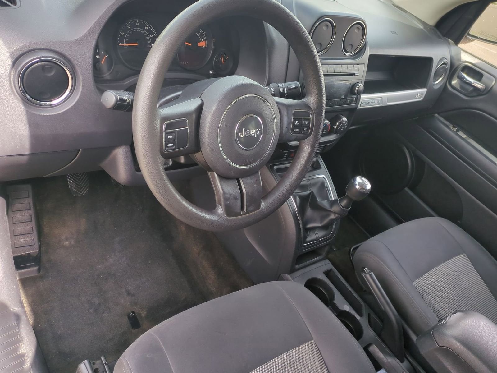 Thumbnail: 2015 Jeep Compass - 10