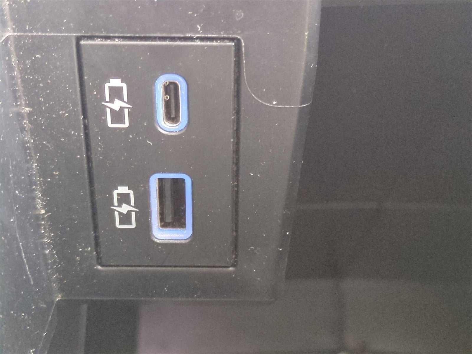 Thumbnail: 2024 Toyota Sienna - 32