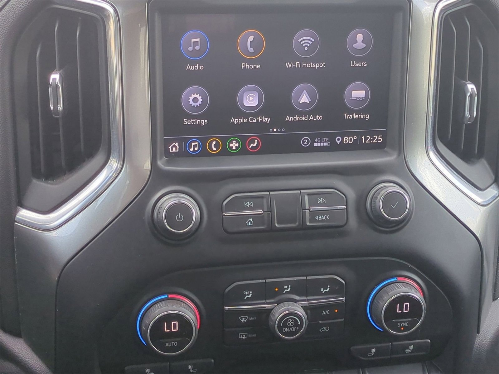 Thumbnail: 2020 Chevrolet Silverado 1500 - 27