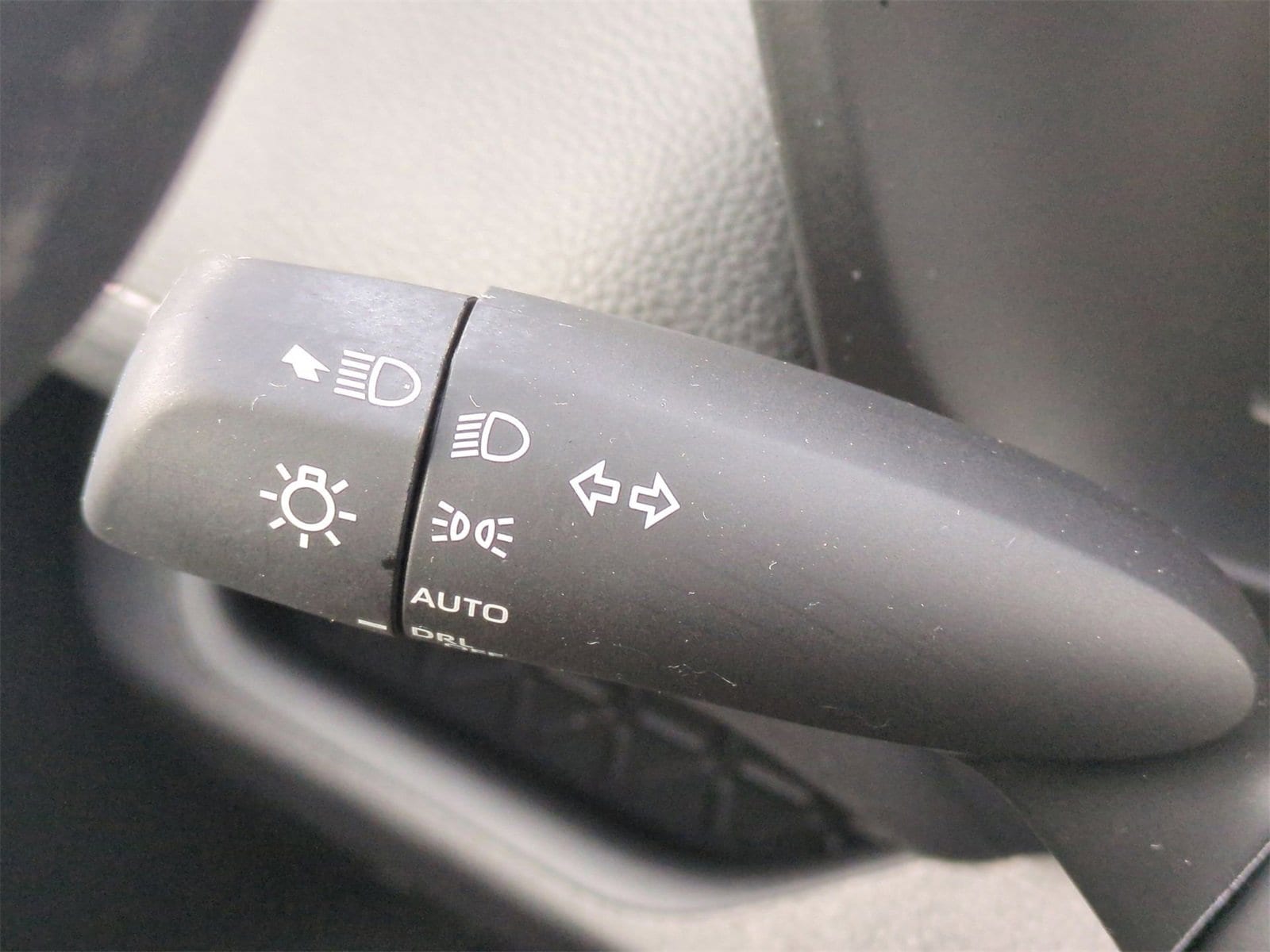 Thumbnail: 2025 Toyota RAV4 - 26