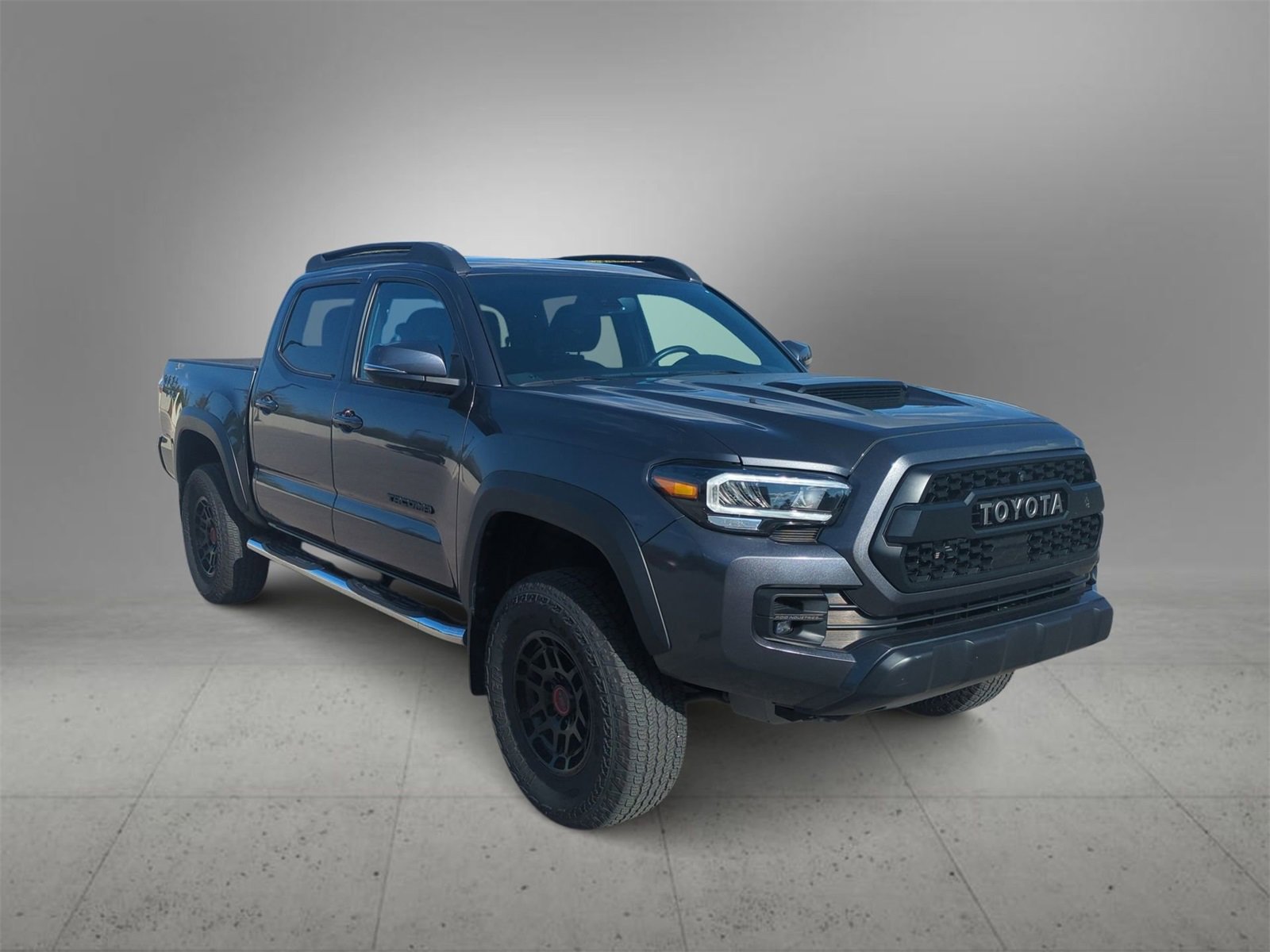2023 Toyota Tacoma SR5 V6 photo 2