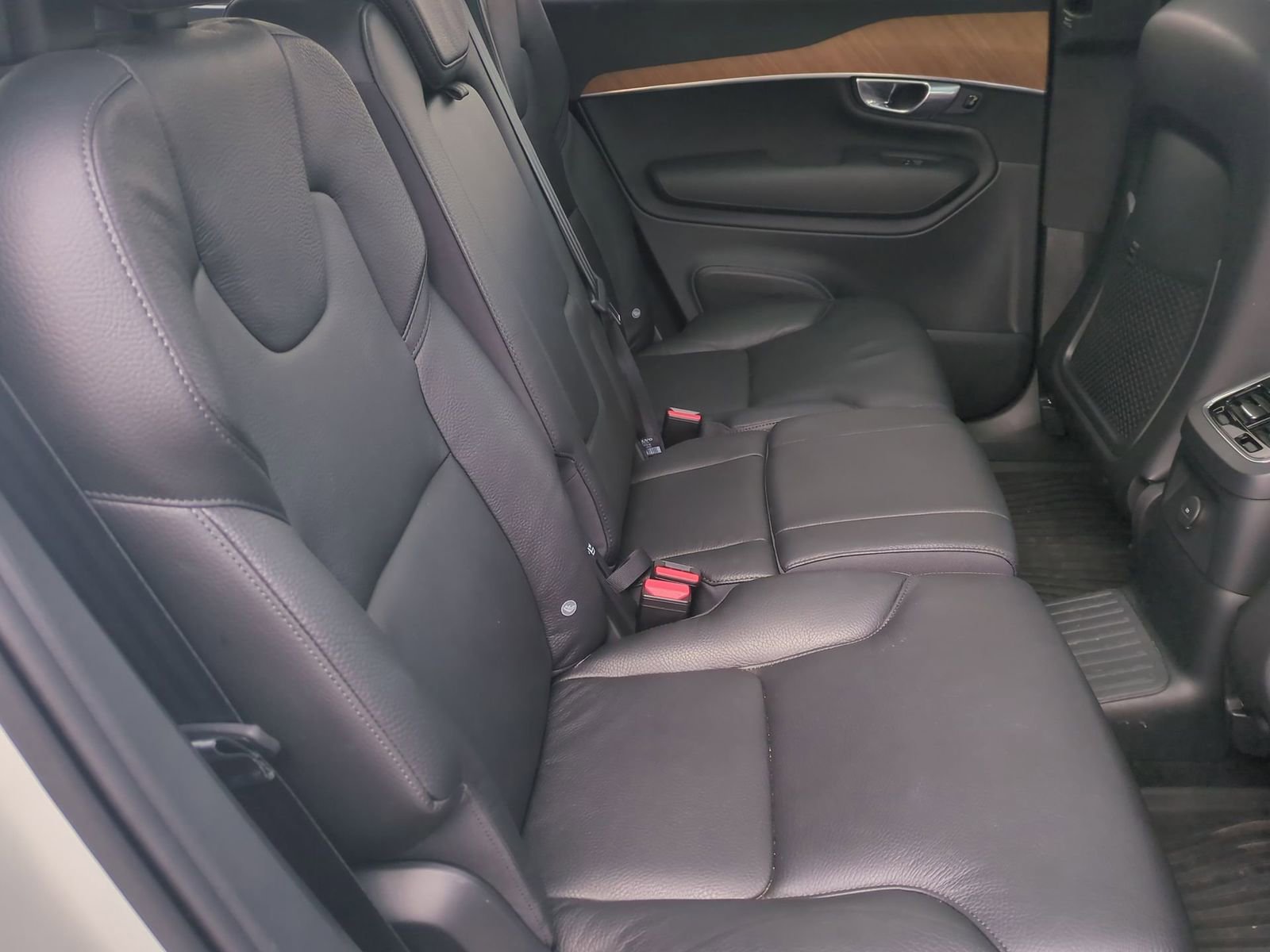 Thumbnail: 2021 Volvo XC90 - 21