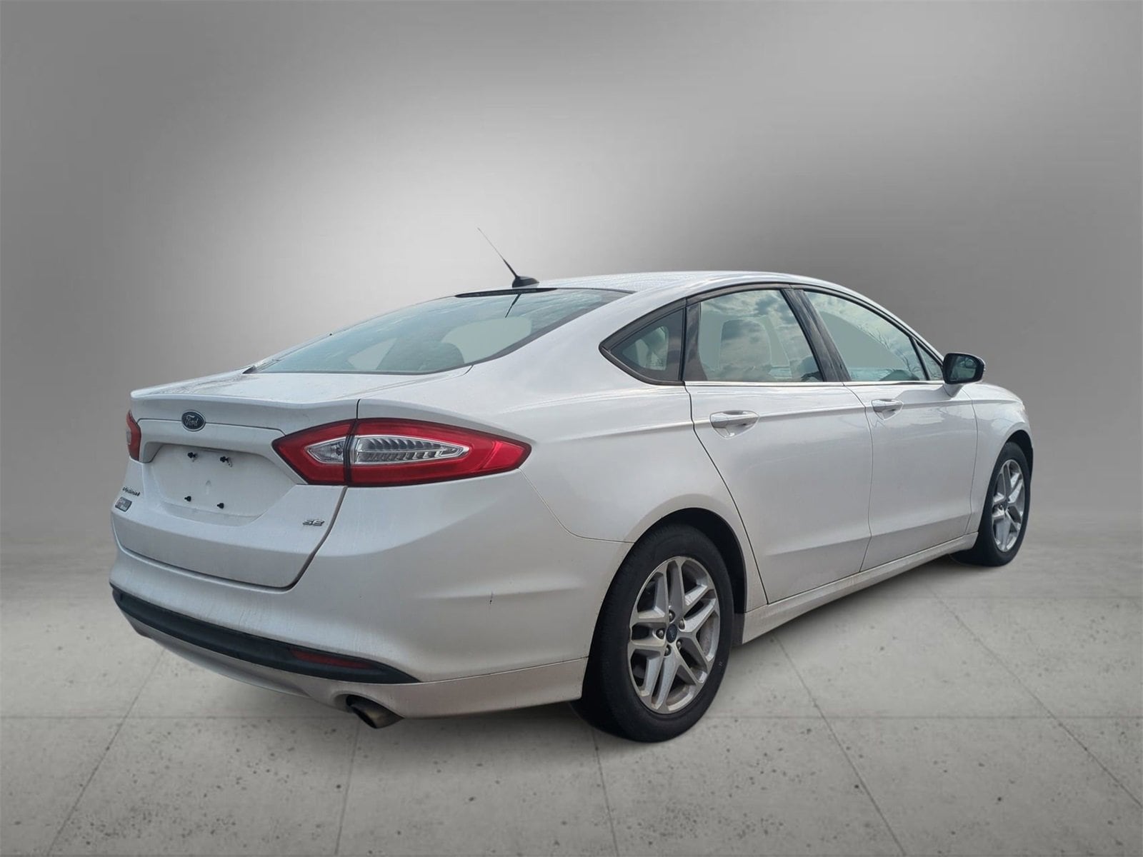 Thumbnail: 2013 Ford Fusion - 8
