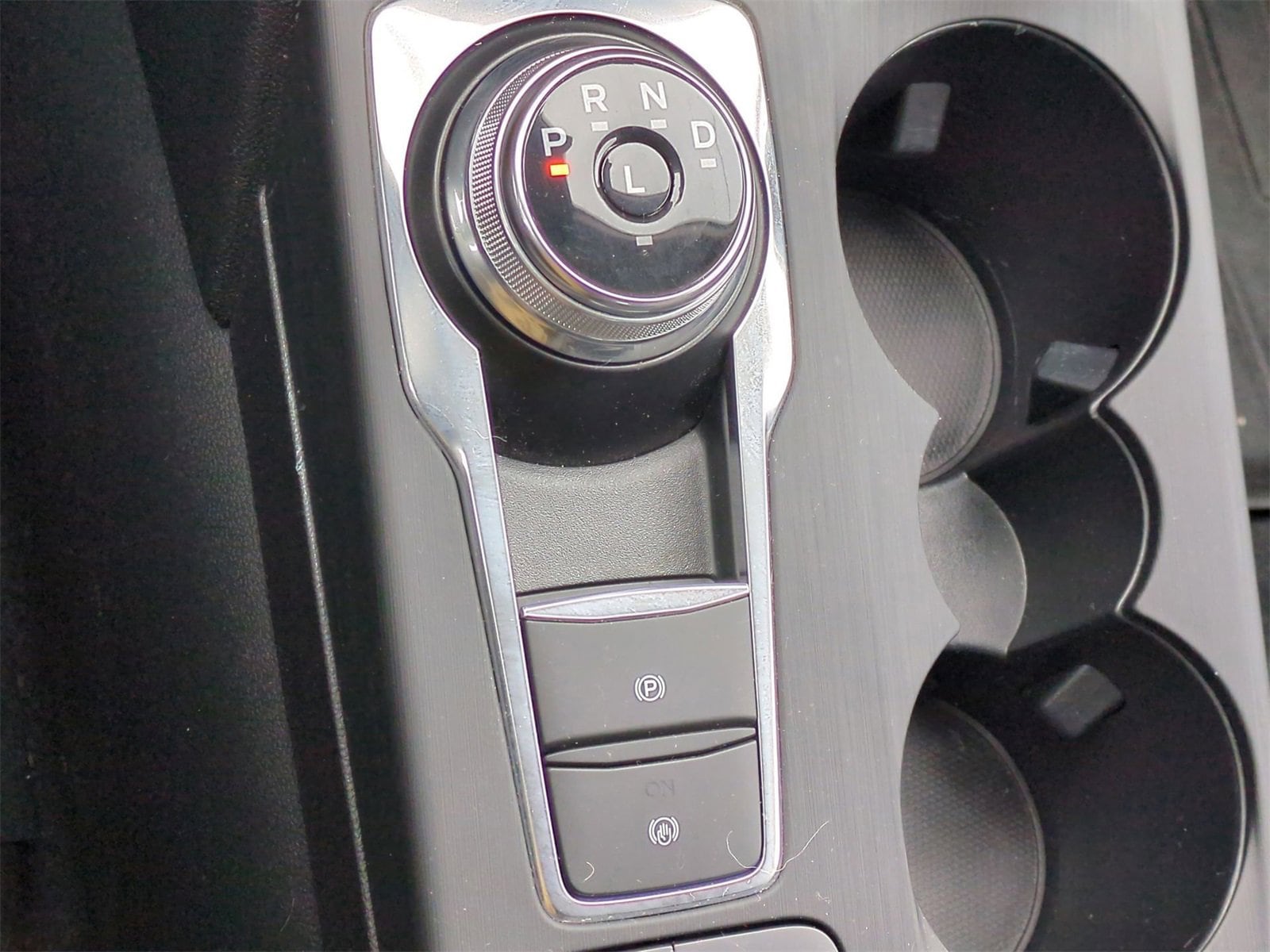 Thumbnail: 2020 Ford Escape - 31