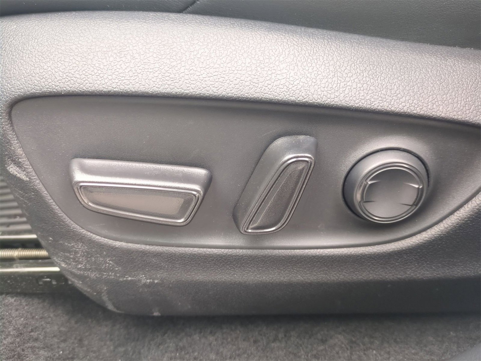 Thumbnail: 2024 Toyota RAV4 - 17