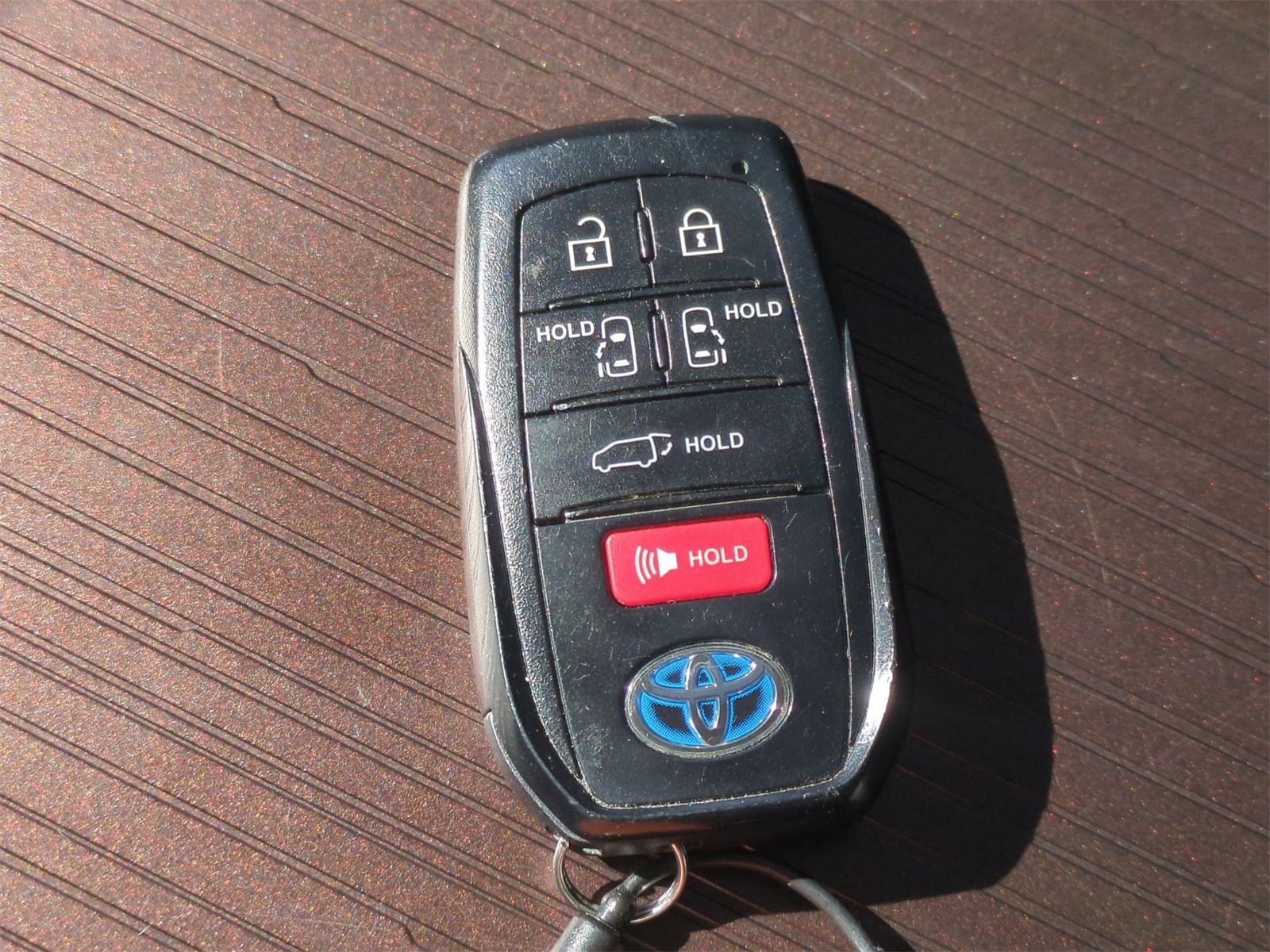 Thumbnail: 2024 Toyota Sienna - 36