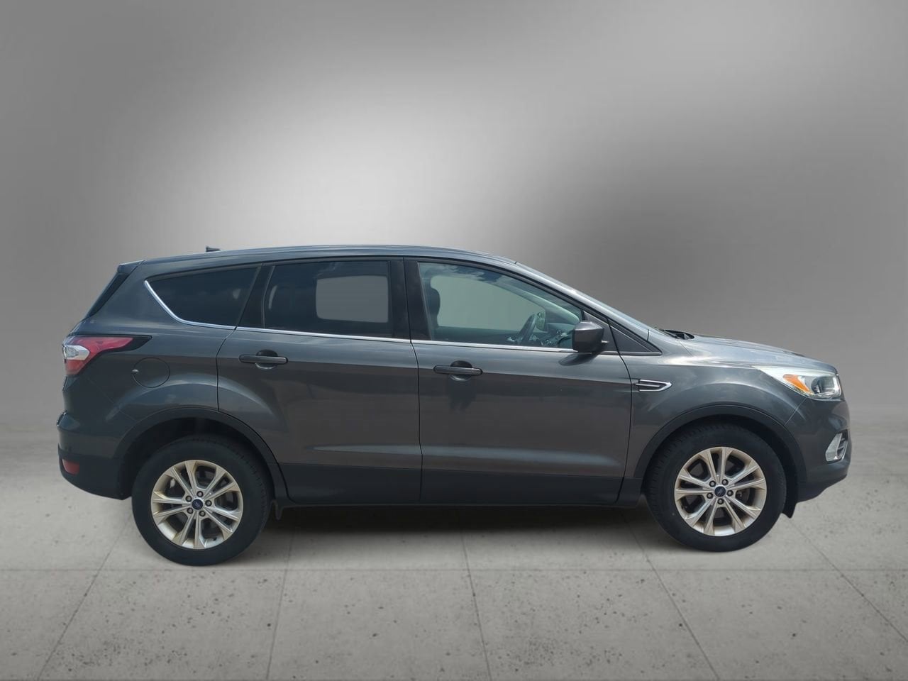 Thumbnail: 2017 Ford Escape - 9
