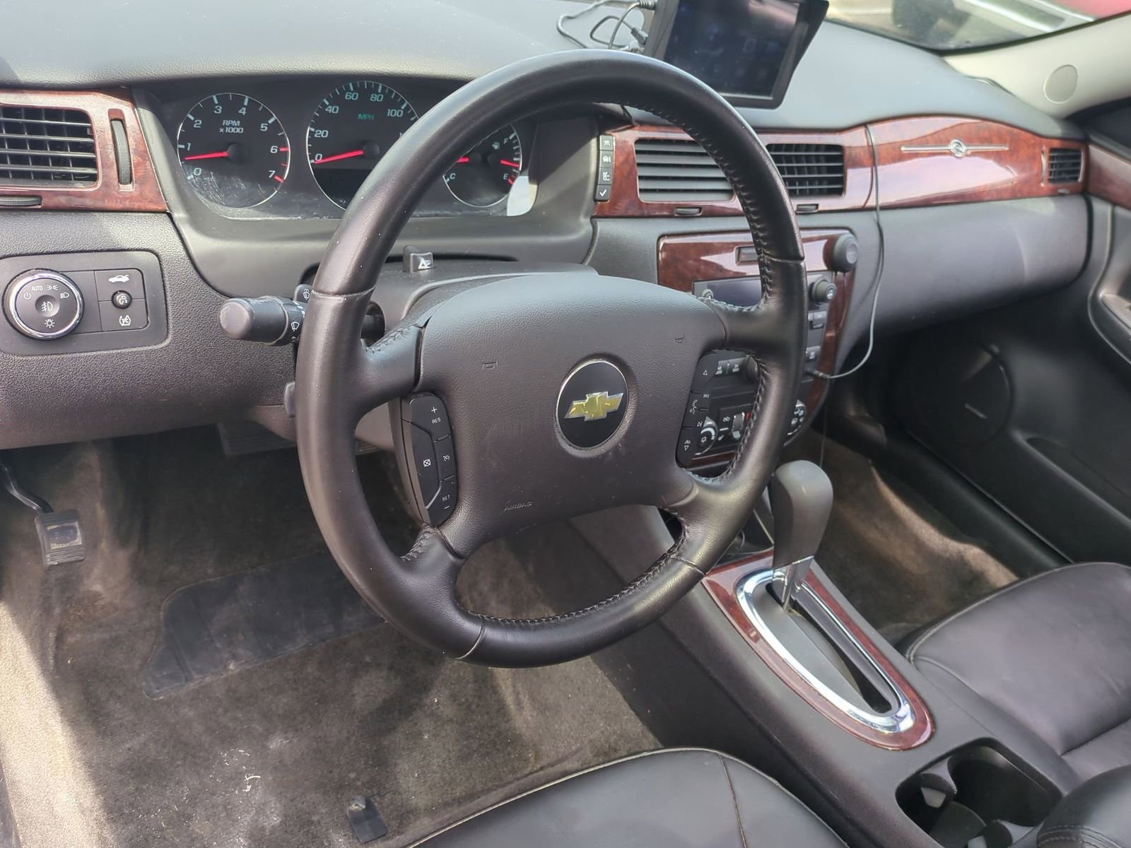 Thumbnail: 2011 Chevrolet Impala - 10