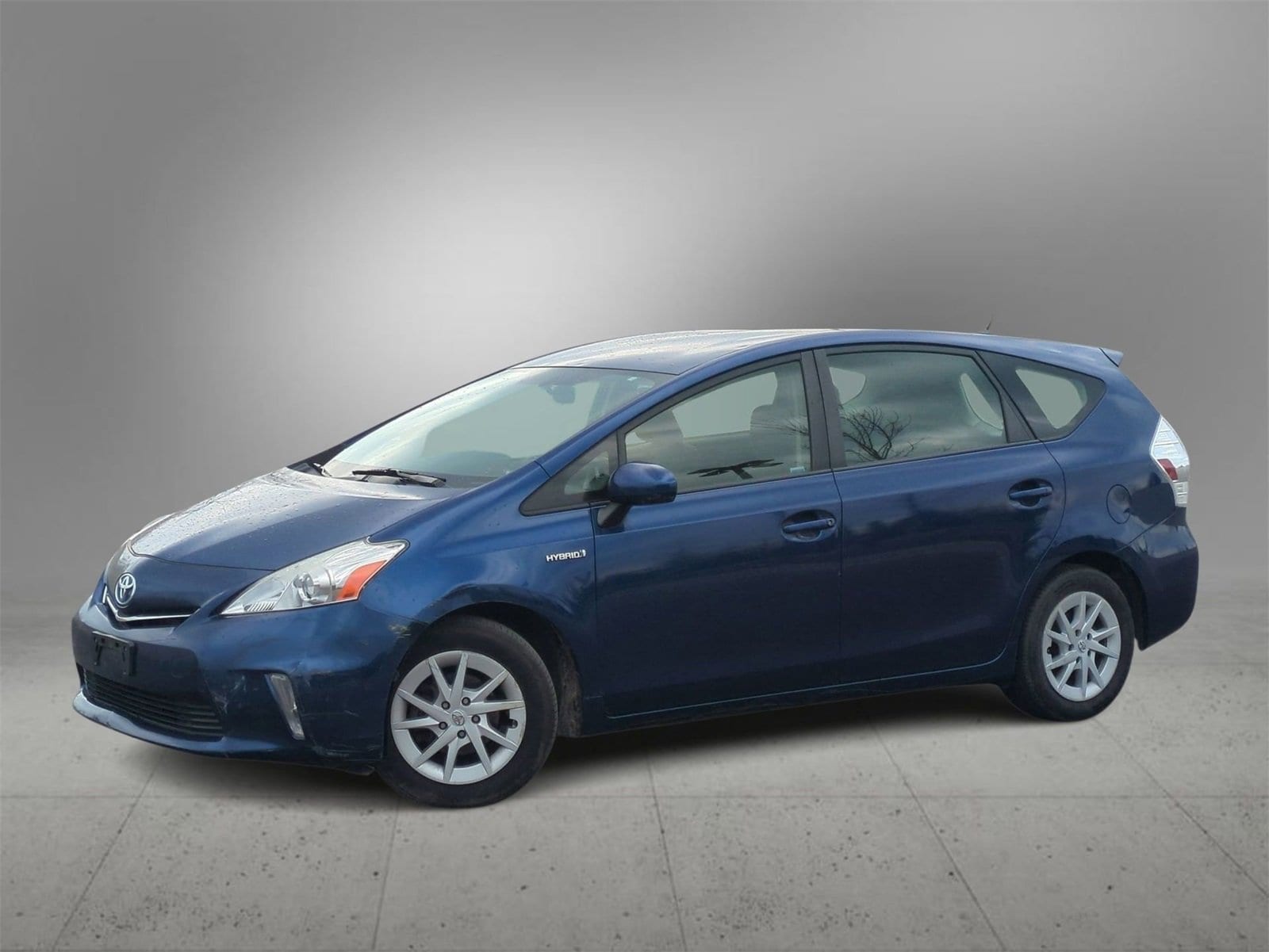 2013 Toyota Prius v Three -
                  Farmington Hills, MI