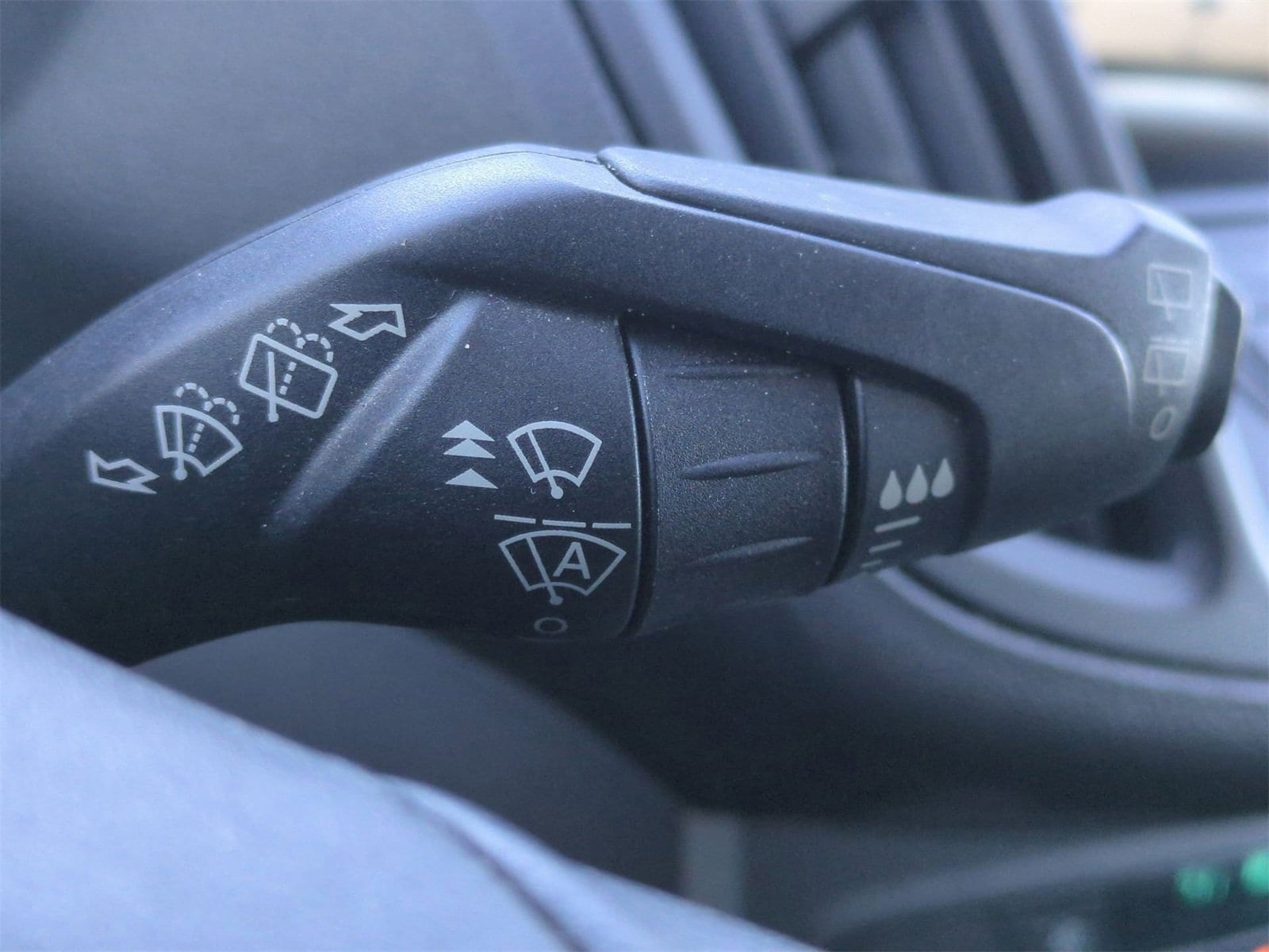 Thumbnail: 2018 Ford Escape - 25