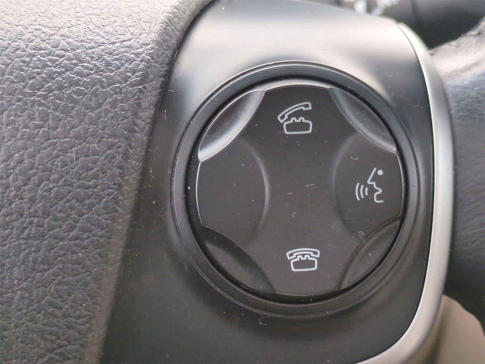 Thumbnail: 2014 Toyota Camry - 26
