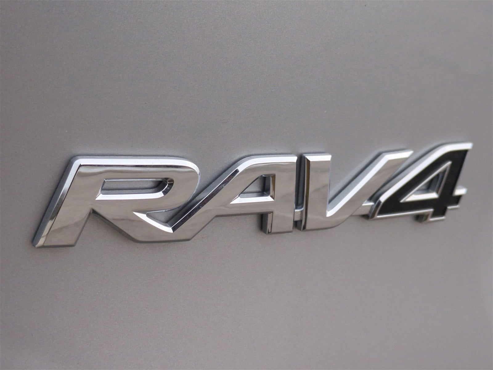Thumbnail: 2025 Toyota RAV4 - 13