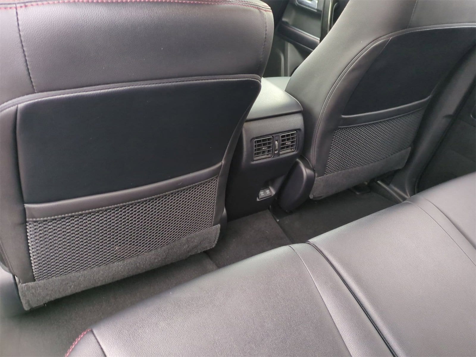 Thumbnail: 2022 Toyota 4Runner - 18