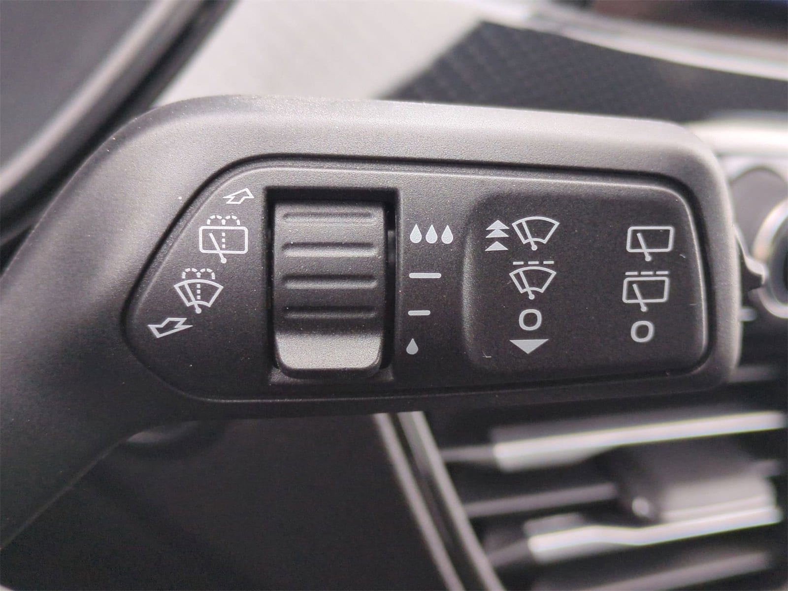 Thumbnail: 2025 Ford Escape - 25