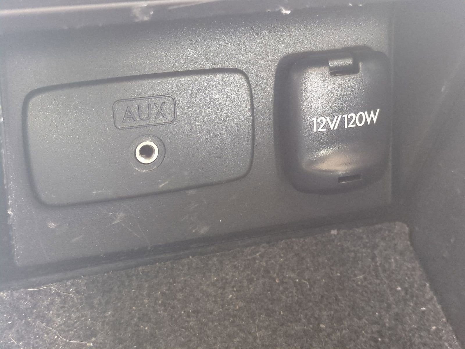 Thumbnail: 2011 Subaru Legacy - 28