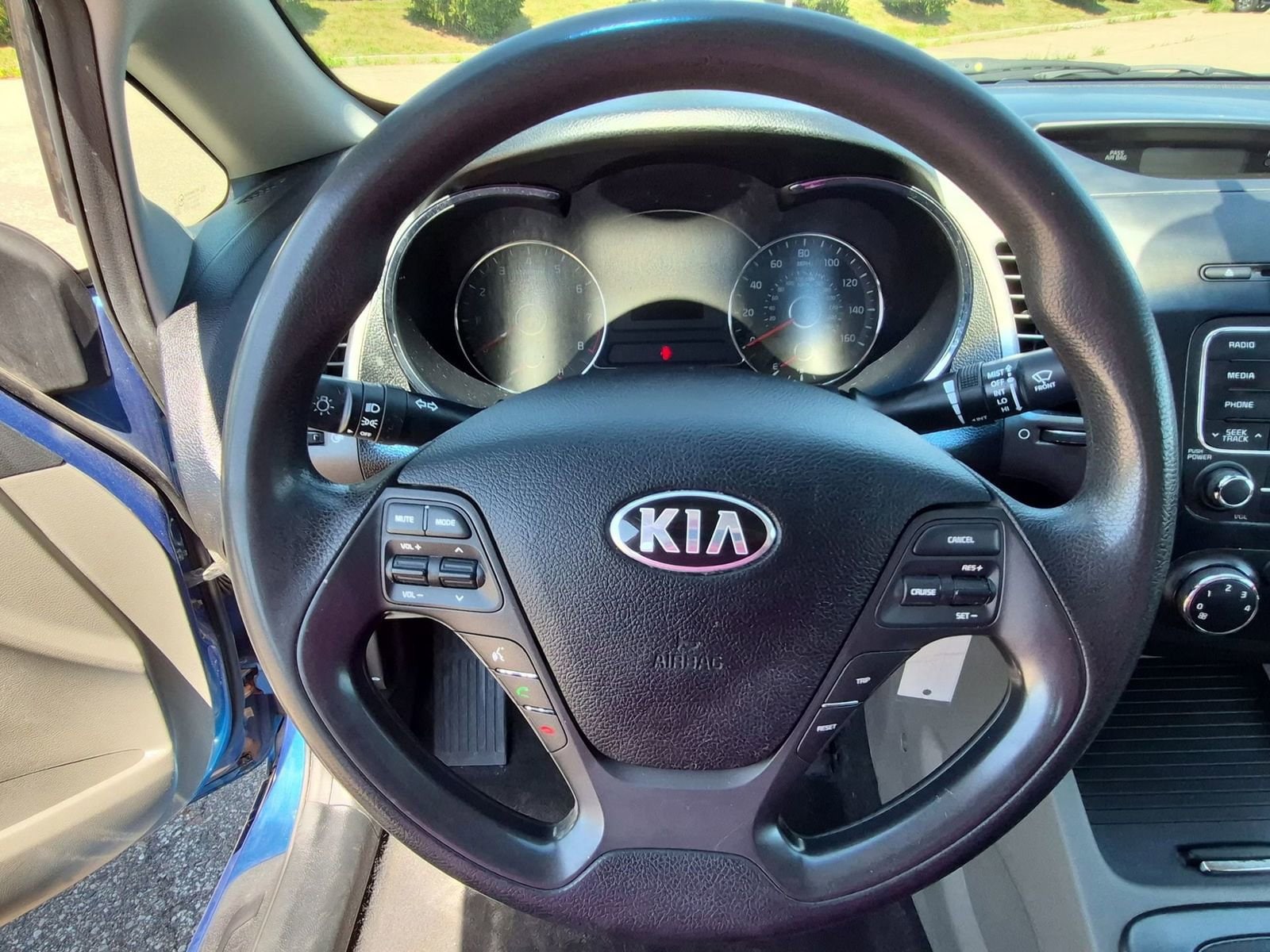 Thumbnail: 2015 Kia Forte - 21