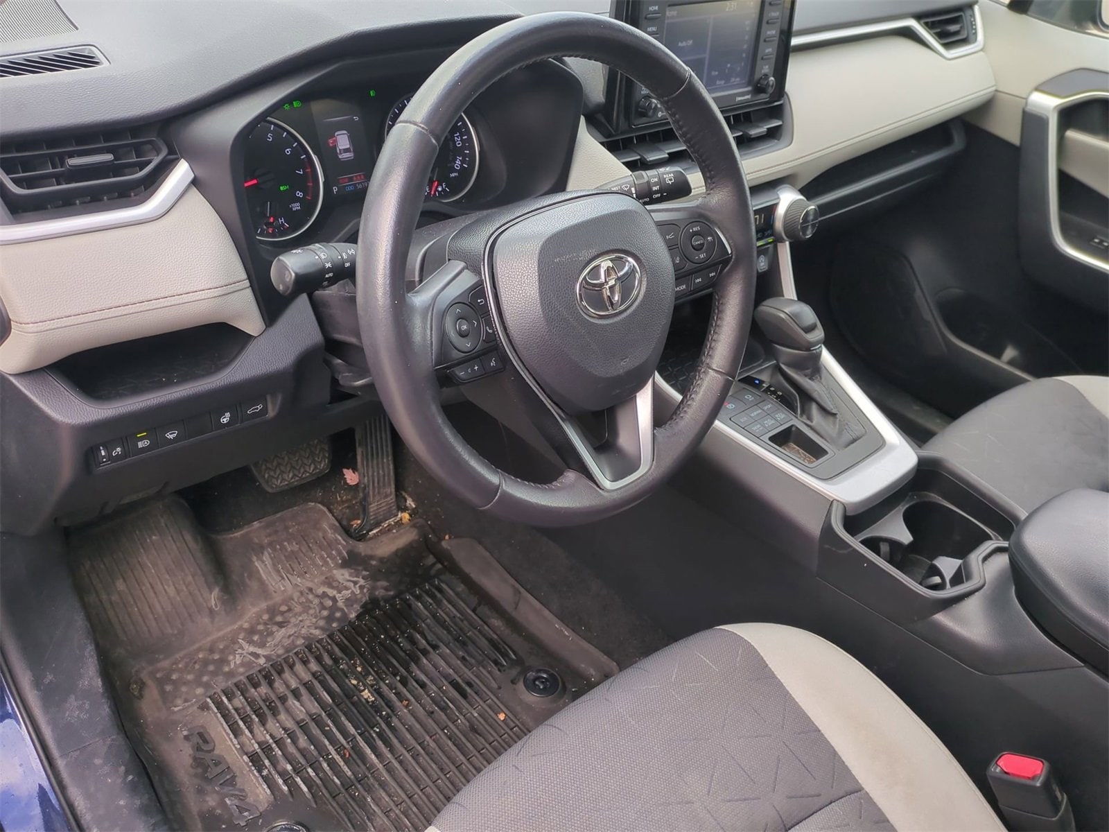 Thumbnail: 2021 Toyota RAV4 - 10