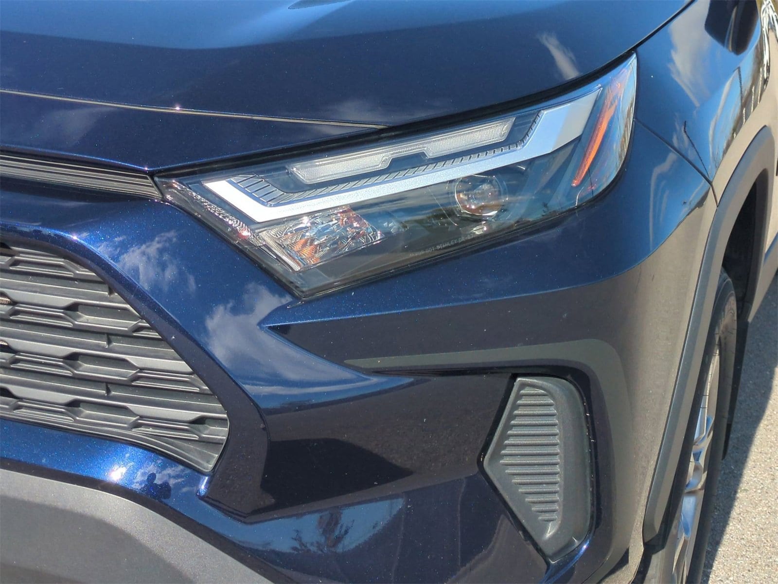 Thumbnail: 2023 Toyota RAV4 - 11