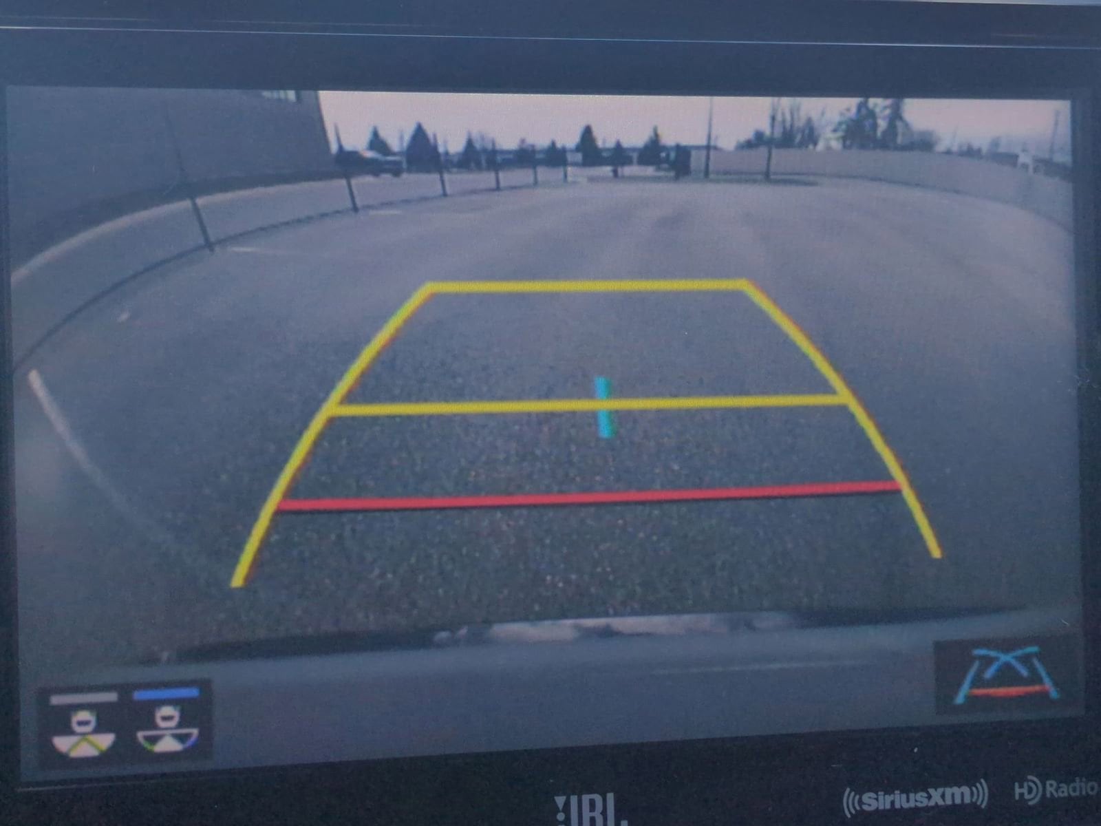 Thumbnail: 2020 Toyota RAV4 - 31